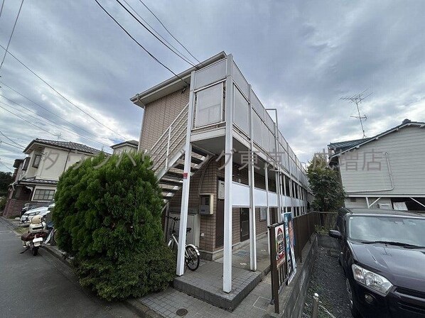 レオパレスROOSTの物件外観写真